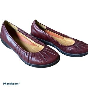 Clarks Unstructured flats. Wine.